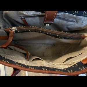 Dooney & Bourke Signature handbag purse